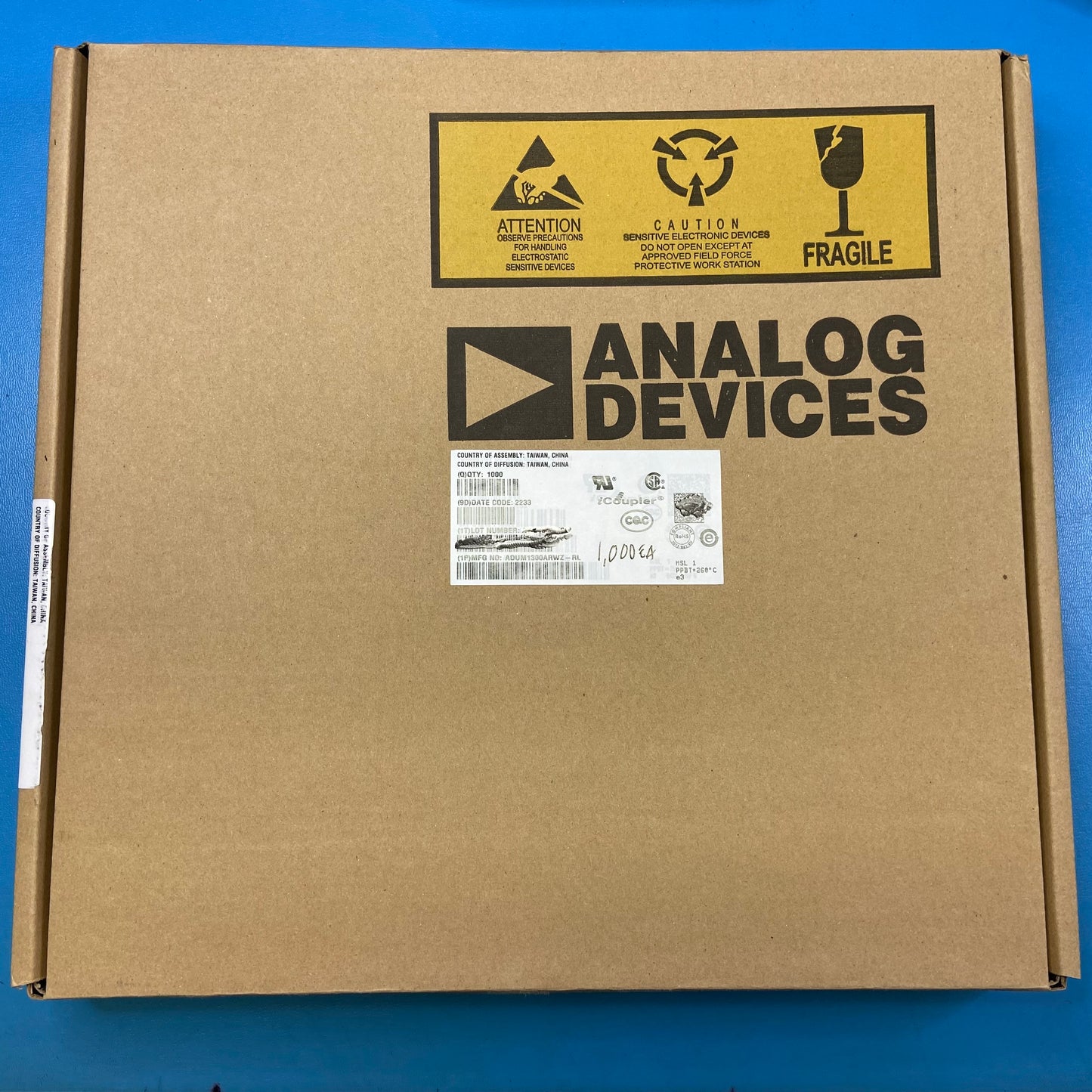 ADUM1300ARWZ-RL (1,000 PCS/REEL): 3-Channel Digital Isolator, 5kV RMS, SOIC-16, Analog Devices